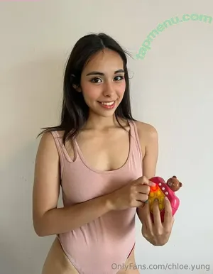 chloe.yung / itschloeyoung nude photo #0027