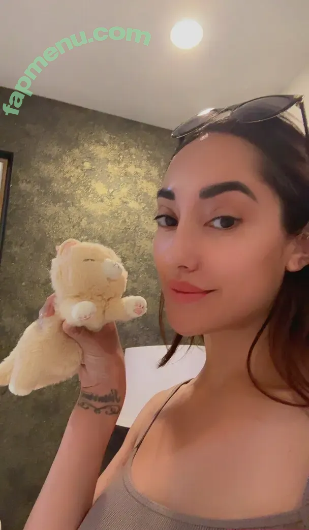 chloeamour nude photo #0020 (chloeamour)
