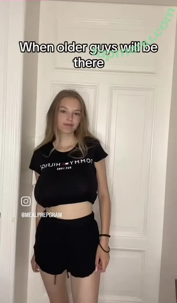 chloeemiller nude photo #0040 (chloe.miiller)