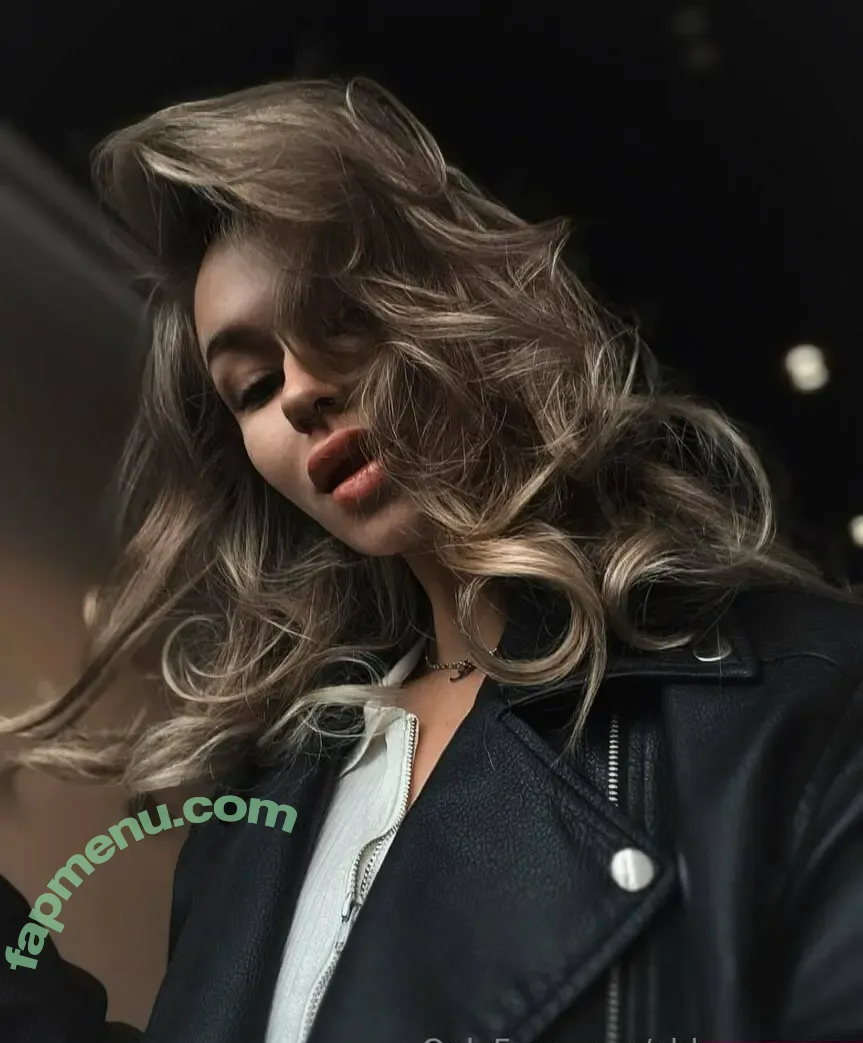 chloeheels nude photo #0023 (art_and_swear_words)