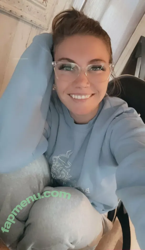 chloeklinexo nude photo #0026 (chloeklinexo)