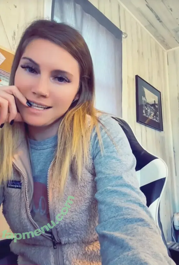 chloeklinexo nude photo #0042 (chloeklinexo)