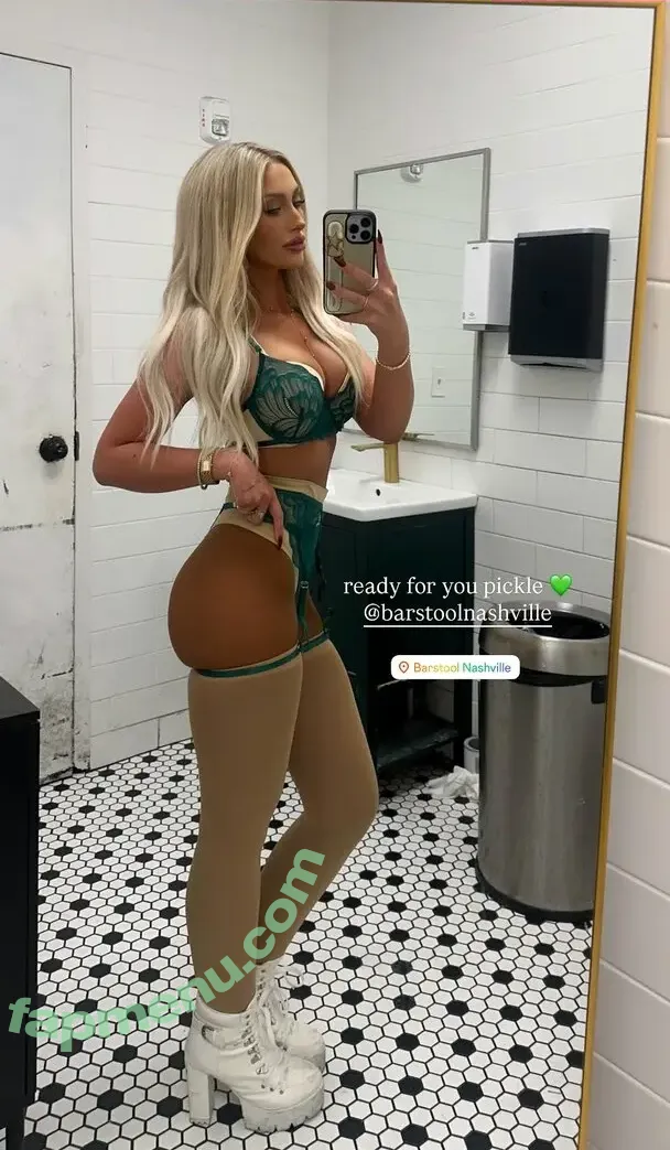 chloelawber nude photo #0020 (barbiechlooo)