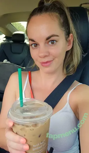 chloemaefree / petitechloe_mae nude photo #0122