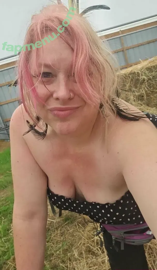 chloenastarchild nude photo #0022 (chloenastarchild)