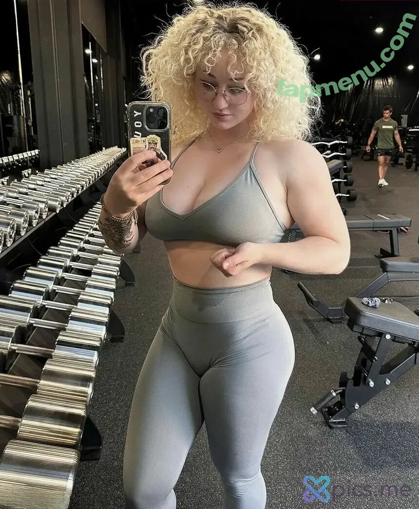 Chloethehokage nude photo #0064 (chloegrahamx / chloemirisch)