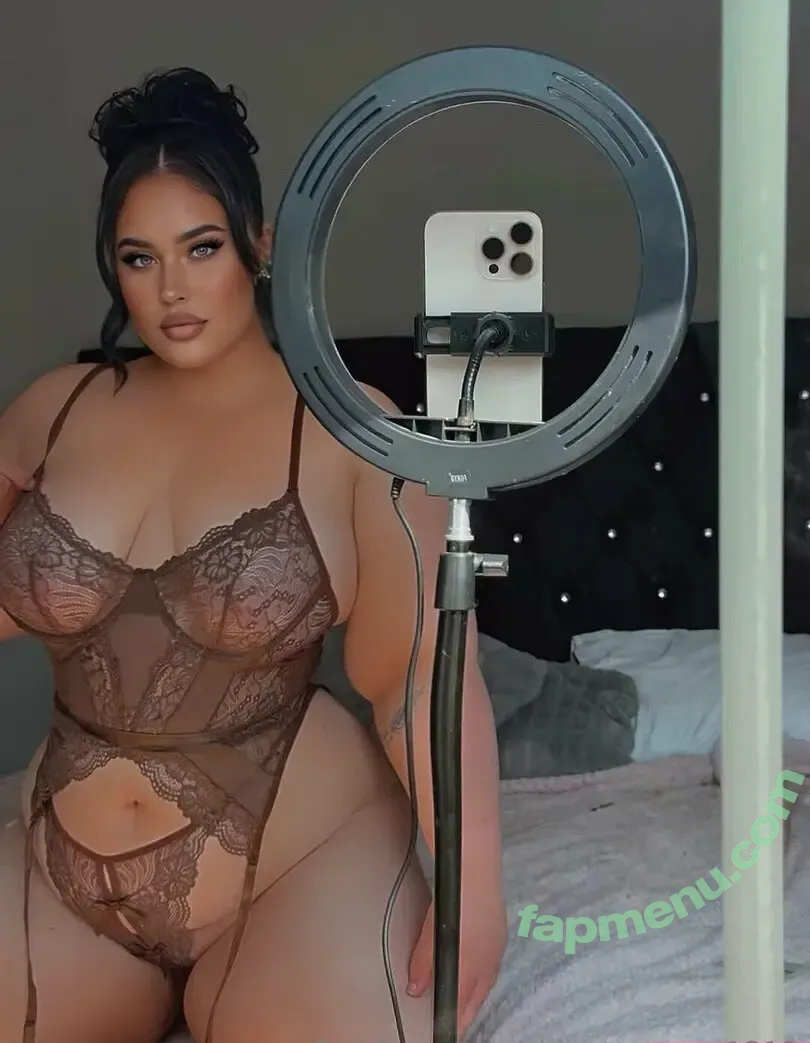 chloetownson1212 nude photo #0025 (chloelouisetownson_)