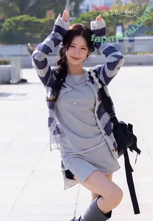 Cho Mi-yeon / noodle.zip nude photo #0082