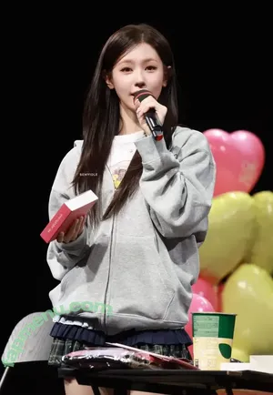 Cho Mi-yeon / noodle.zip nude photo #0098