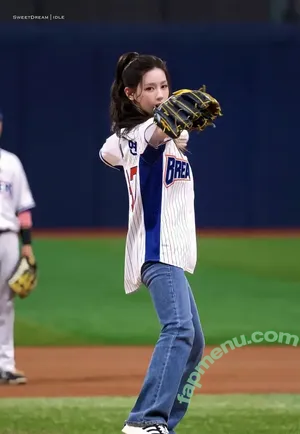 Cho Mi-yeon / noodle.zip nude photo #0108