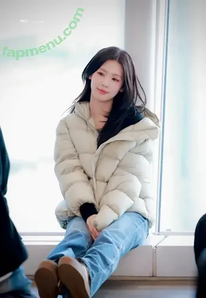 Cho Mi-yeon / noodle.zip nude photo #0111