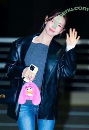 Cho Mi-yeon / noodle.zip nude photo #0117