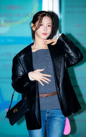 Cho Mi-yeon / noodle.zip nude photo #0119