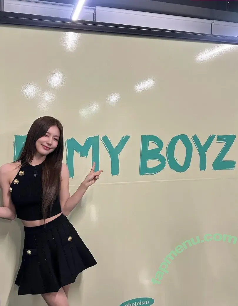 Cho Mi-yeon nude photo #0001 (noodle.zip)