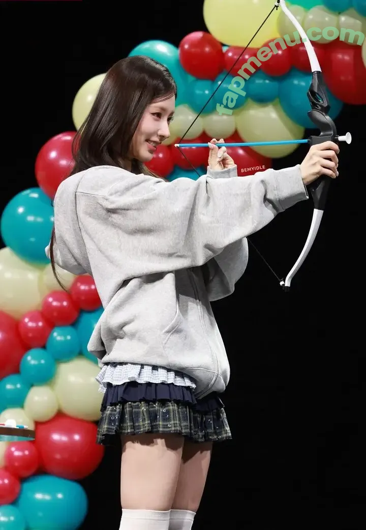 Cho Mi-yeon nude photo #0097 (noodle.zip)