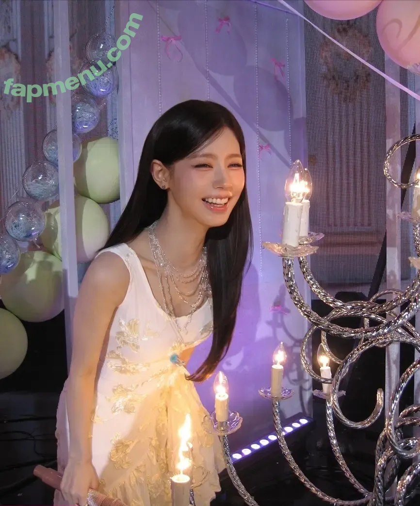 Cho Mi-yeon nude photo #0102 (noodle.zip)