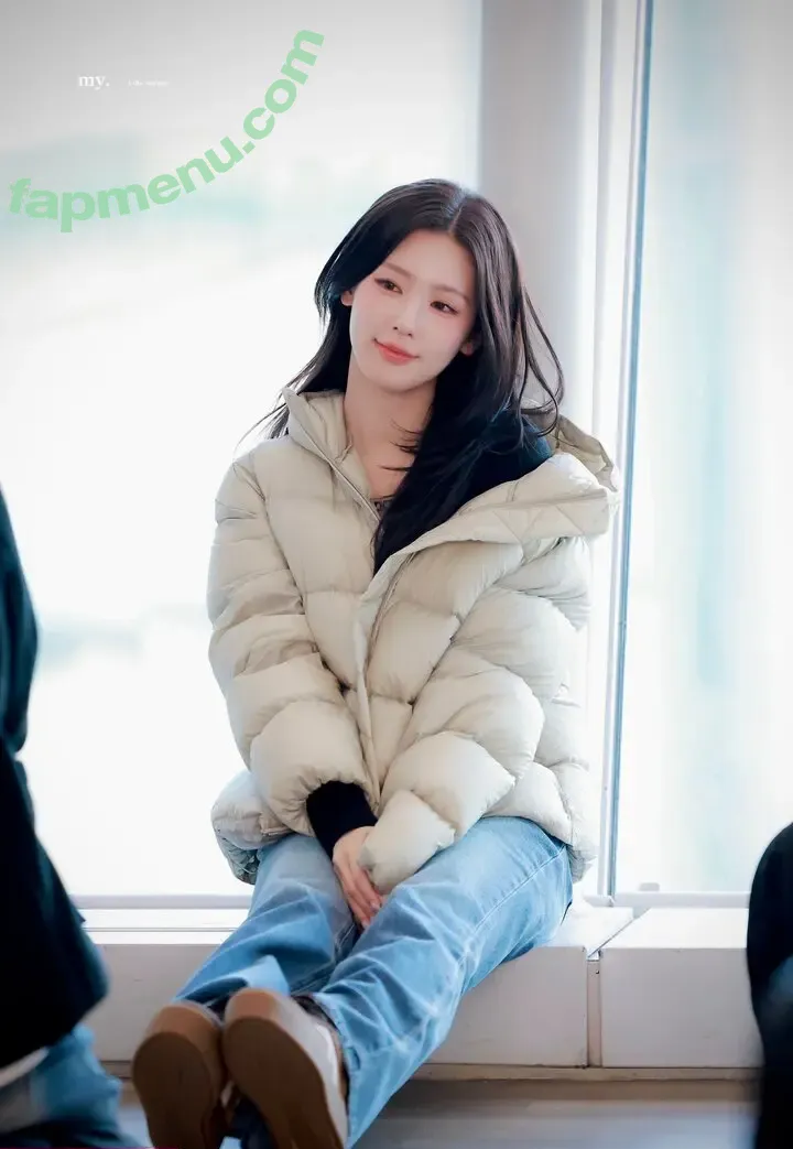 Cho Mi-yeon nude photo #0111 (noodle.zip)