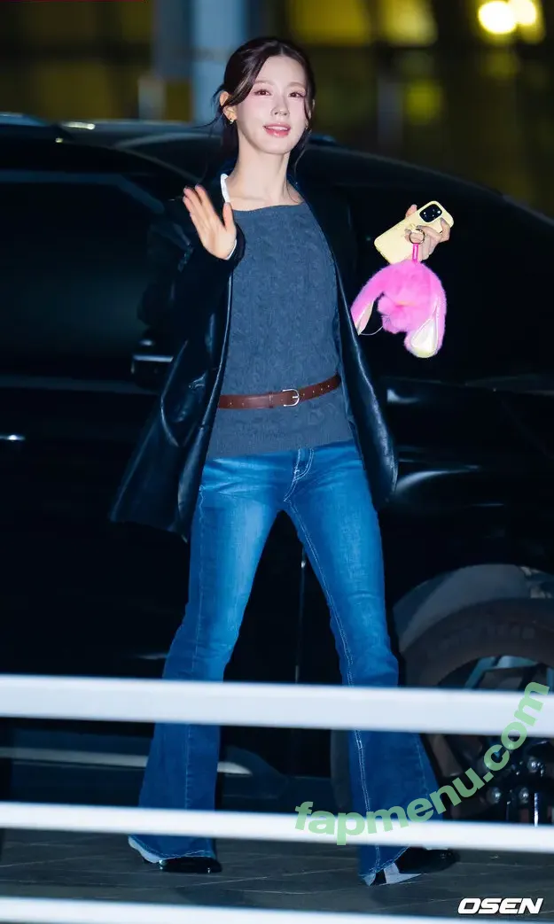 Cho Mi-yeon nude photo #0112 (noodle.zip)