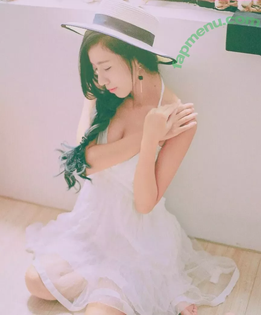 Chopperting nude photo #0187 (chopperyuting / 張宇婷)