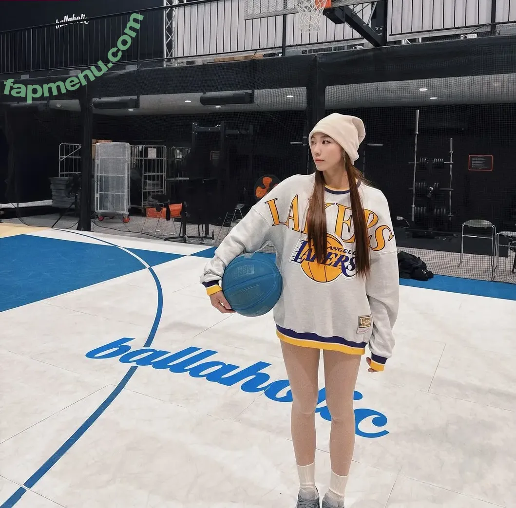 Chopperting nude photo #0653 (chopperyuting / 張宇婷)