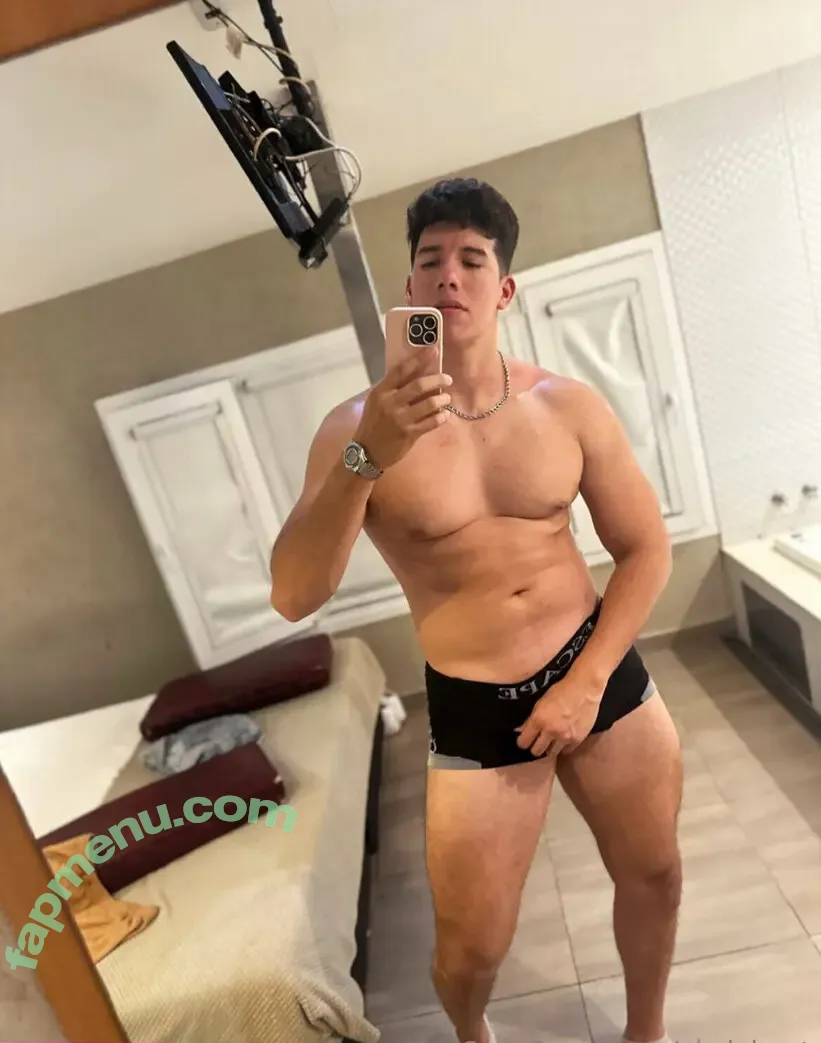 chrisbrat nude photo #0010 (chris.bratt)