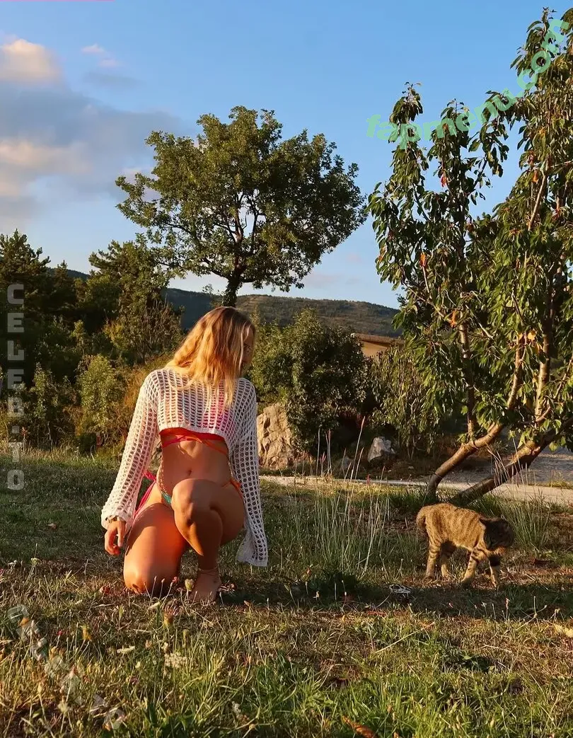 Chrisii_l nude photo #0165 (Chrisii_l)