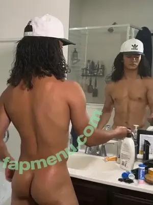 chrissenpaibae / chrisisursenpai nude photo #0001