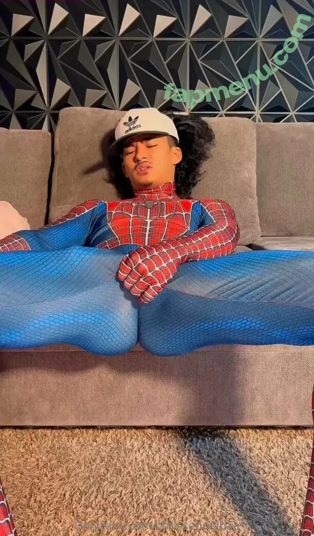 chrissenpaibae nude photo #0010 (chrisisursenpai)