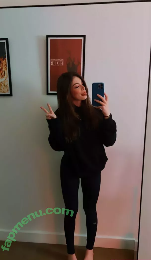 Chrissy Costanza nude photo #0104 (chrissycostanza)