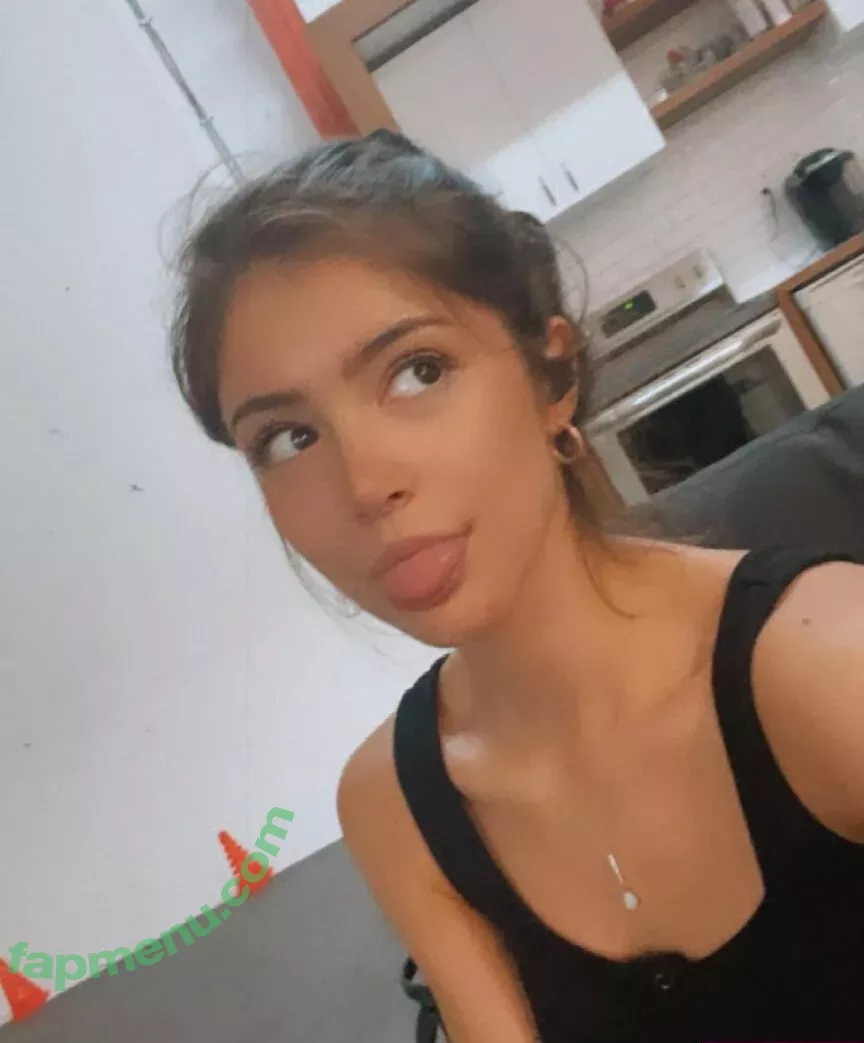 Chrissy Costanza nude photo #0111 (chrissycostanza)