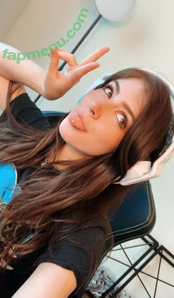 Chrissy Costanza nude photo #0113 (chrissycostanza)