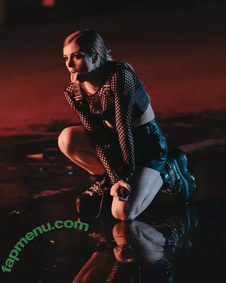 Chrissy Costanza nude photo #0119 (chrissycostanza)