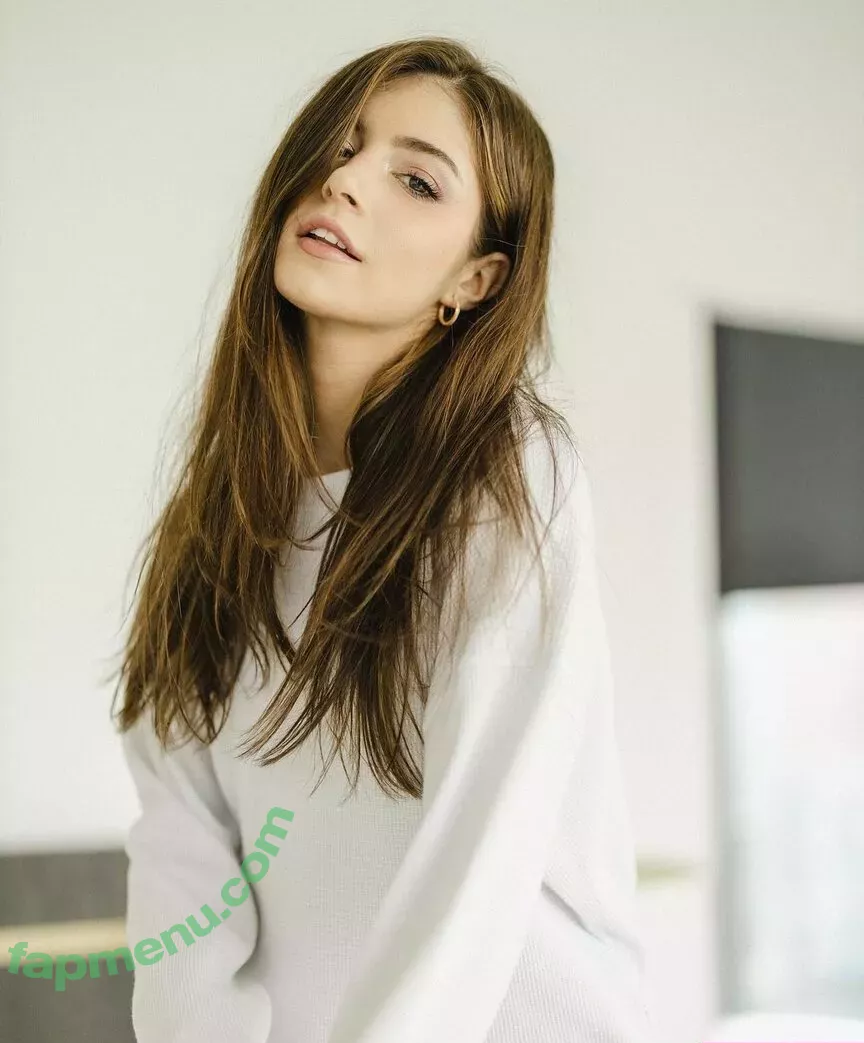 Chrissy Costanza nude photo #0215 (chrissycostanza)