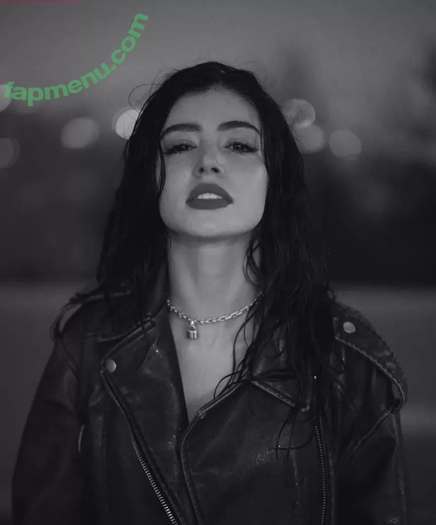 Chrissy Costanza nude photo #0220 (chrissycostanza)
