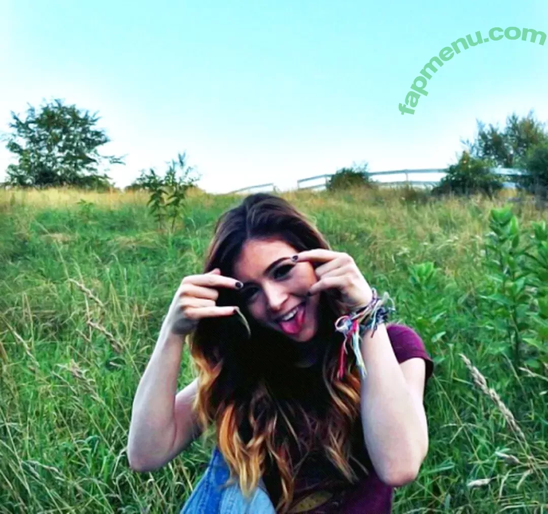 Chrissy Costanza nude photo #0238 (chrissycostanza)