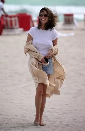 Chrissy Teigen / chrissyteigen nude photo #0037