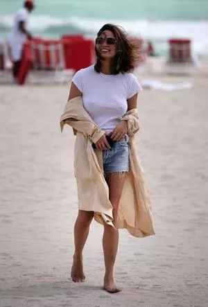 Chrissy Teigen / chrissyteigen nude photo #0094