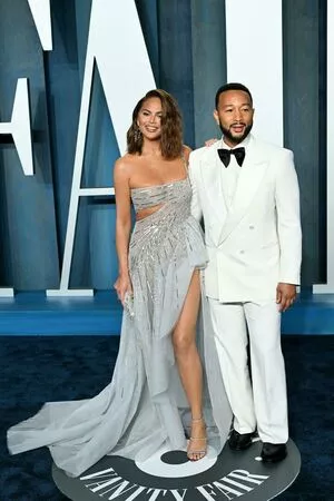 Chrissy Teigen / chrissyteigen nude photo #0320