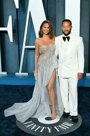 Chrissy Teigen / chrissyteigen nude photo #0322