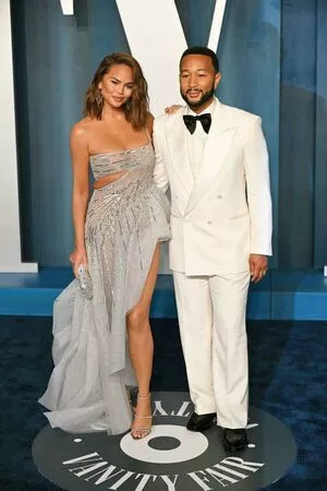 Chrissy Teigen / chrissyteigen nude photo #0332