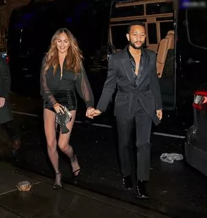 Chrissy Teigen / ChrissyTeigen nude photo #0633