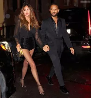 Chrissy Teigen / ChrissyTeigen nude photo #0634