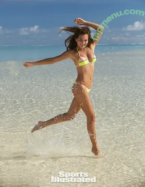 Chrissy Teigen / chrissyteigen nude photo #0999