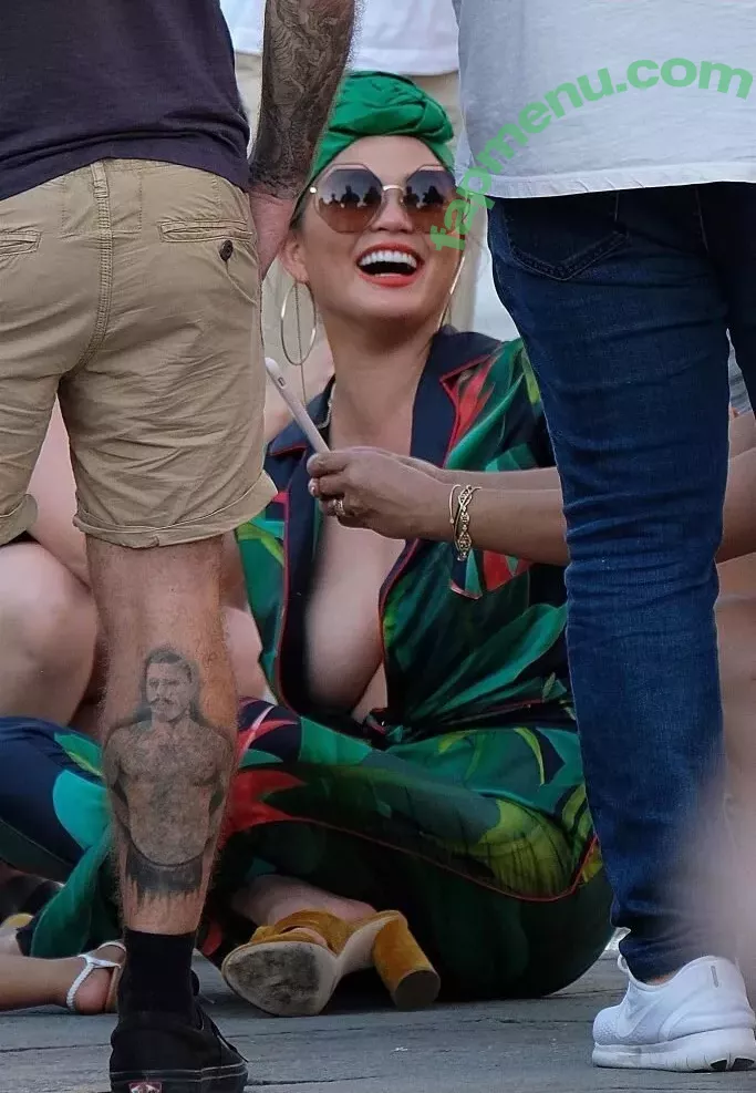 Chrissy Teigen nude photo #0027 (chrissyteigen)