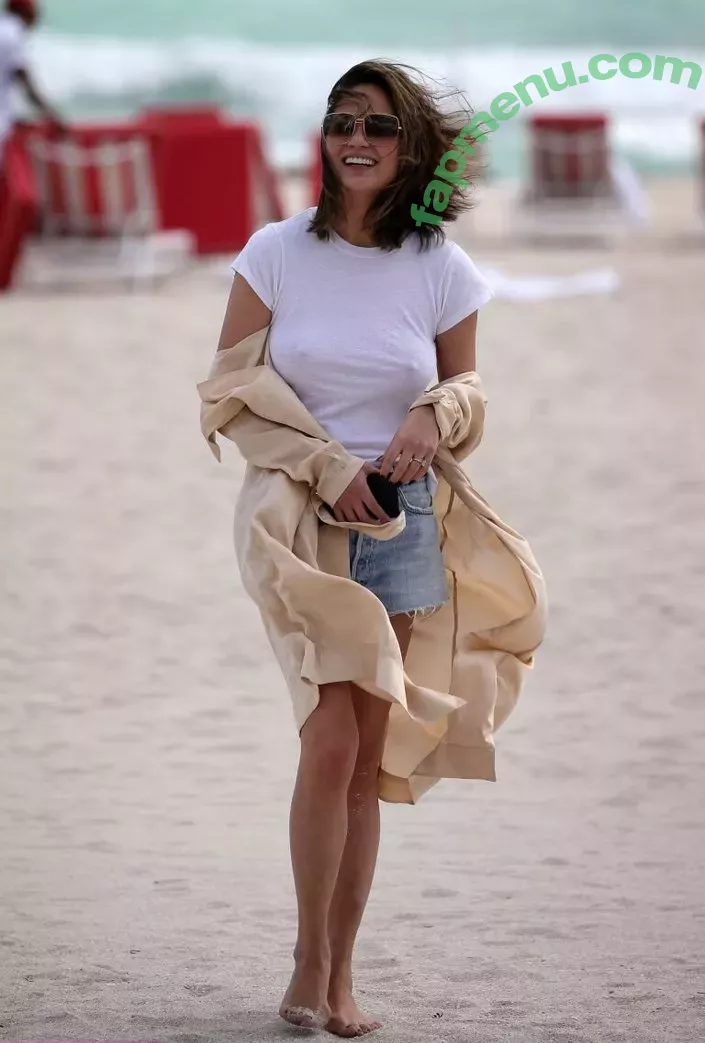 Chrissy Teigen nude photo #0037 (chrissyteigen)