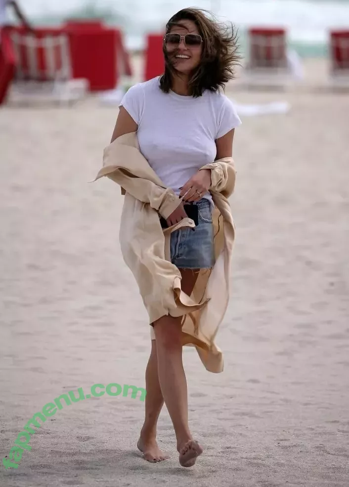 Chrissy Teigen nude photo #0039 (chrissyteigen)