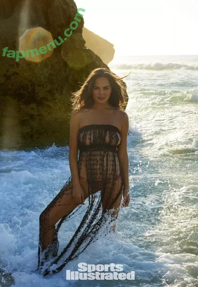 Chrissy Teigen nude photo #0058 (chrissyteigen)