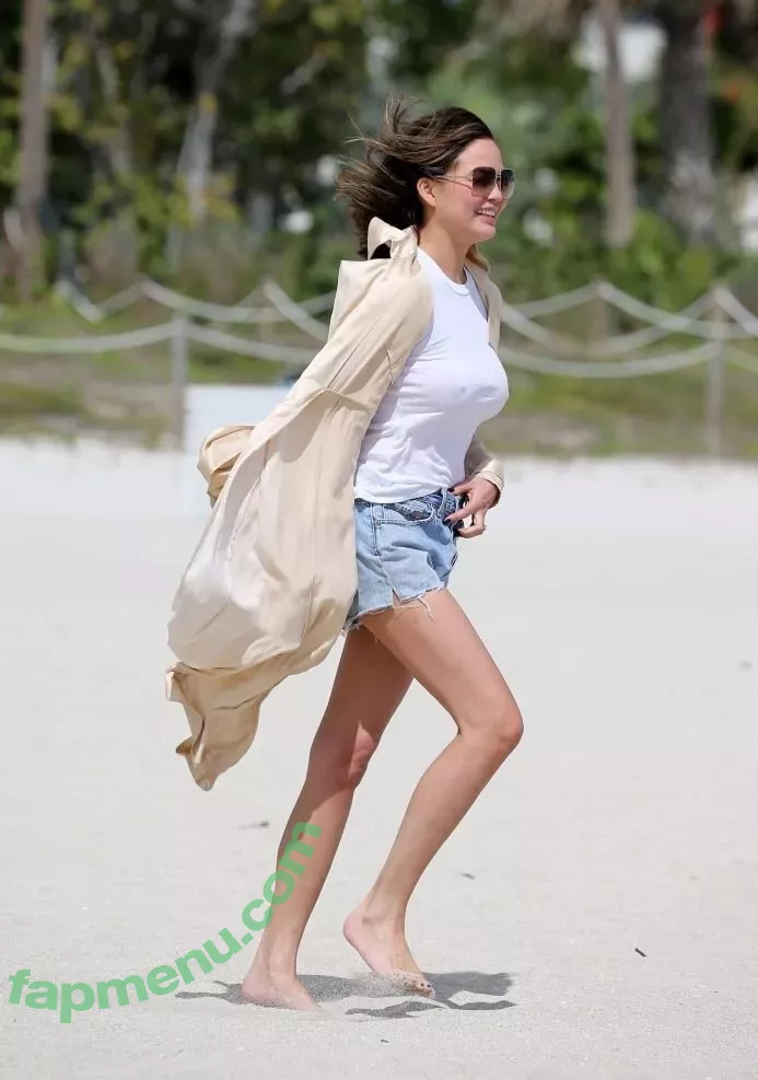 Chrissy Teigen nude photo #0083 (chrissyteigen)