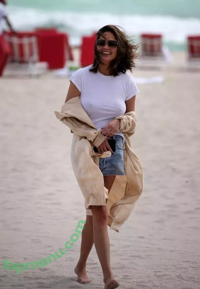 Chrissy Teigen nude photo #0097 (chrissyteigen)