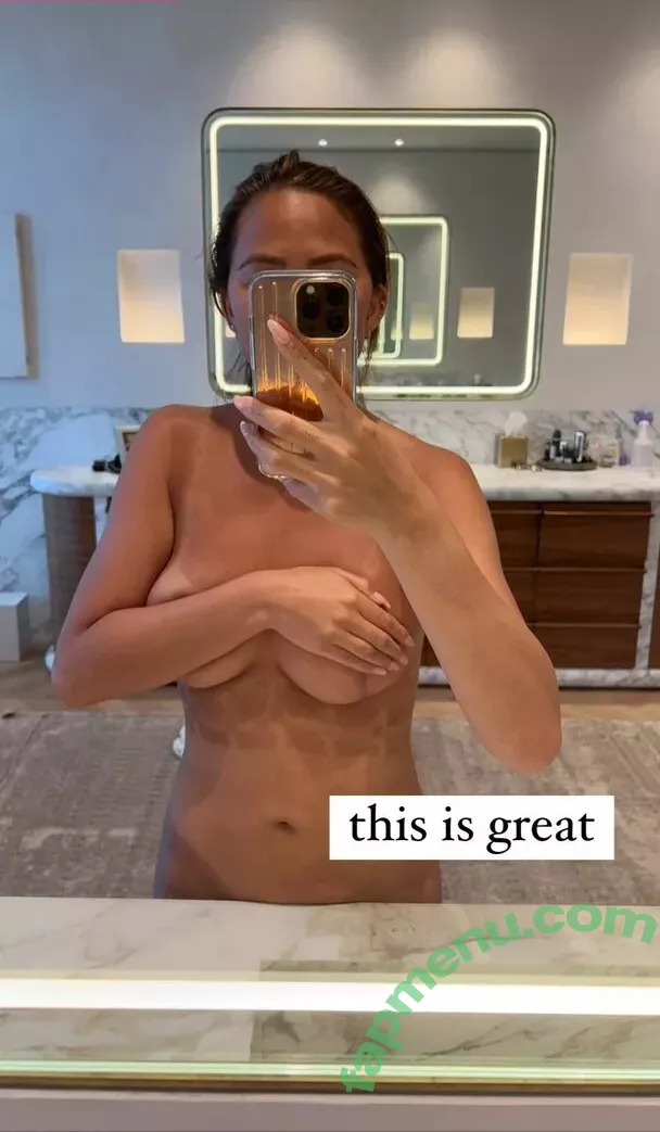 Chrissy Teigen nude photo #0359 (chrissyteigen)